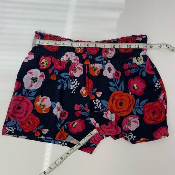 Floral Shorts - Picture 5 of 6